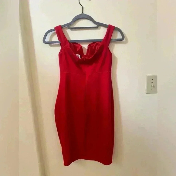 ASTR THE LABEL RED BODYCON OFF THE SHOULDER DRESS SIZE M - Picture 2 of 4